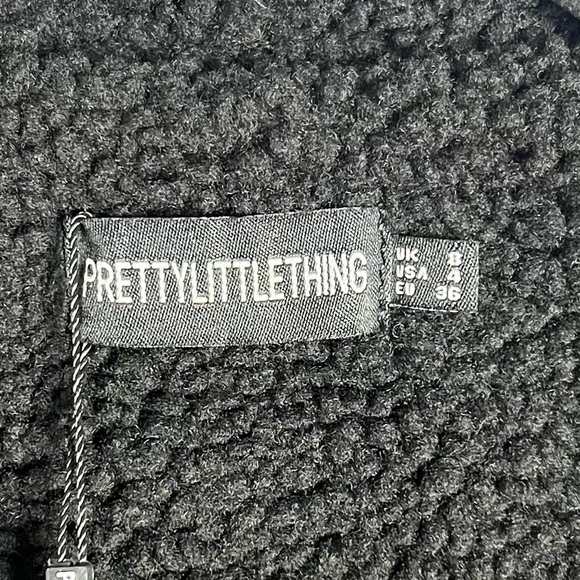 NWT-PrettyLittleThing, Women’s black borg lapel drop arm midi coat. Size: 4 (US) - Picture 5 of 12